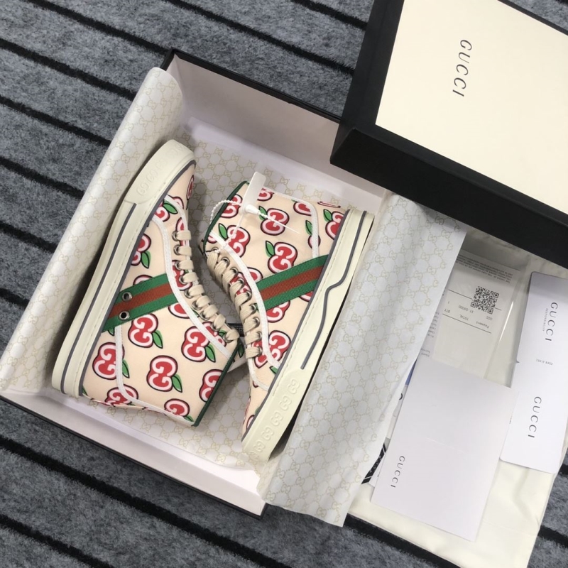 G*u*i casual shoes